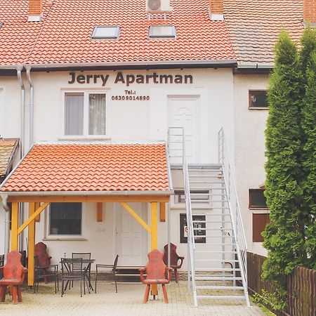 Jerry Apartman Bük Exterior foto