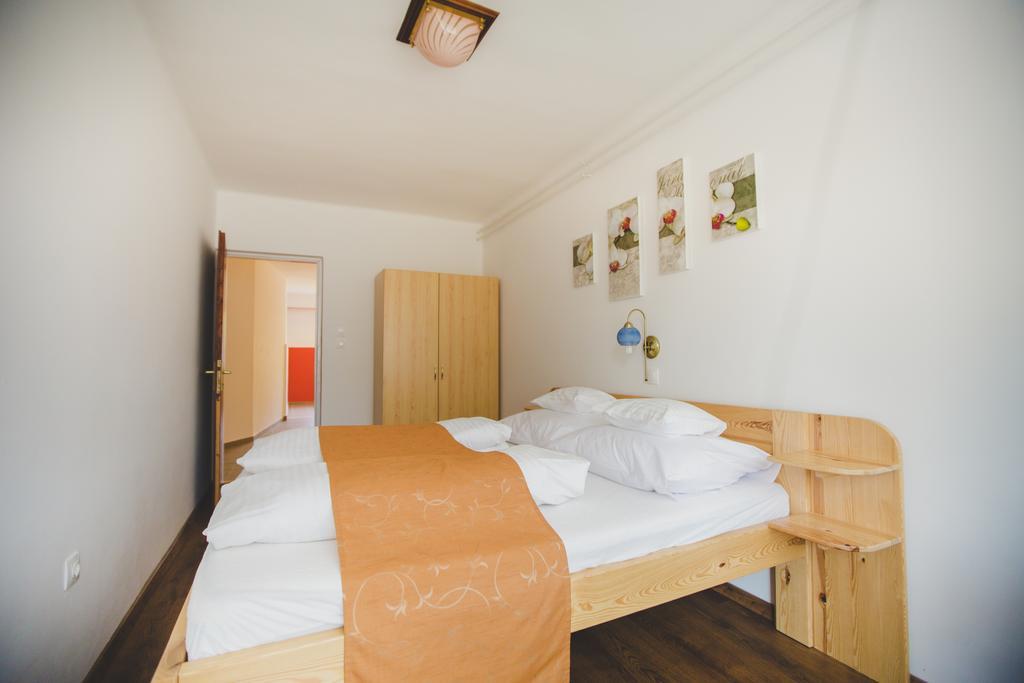 Jerry Apartman Bük Exterior foto