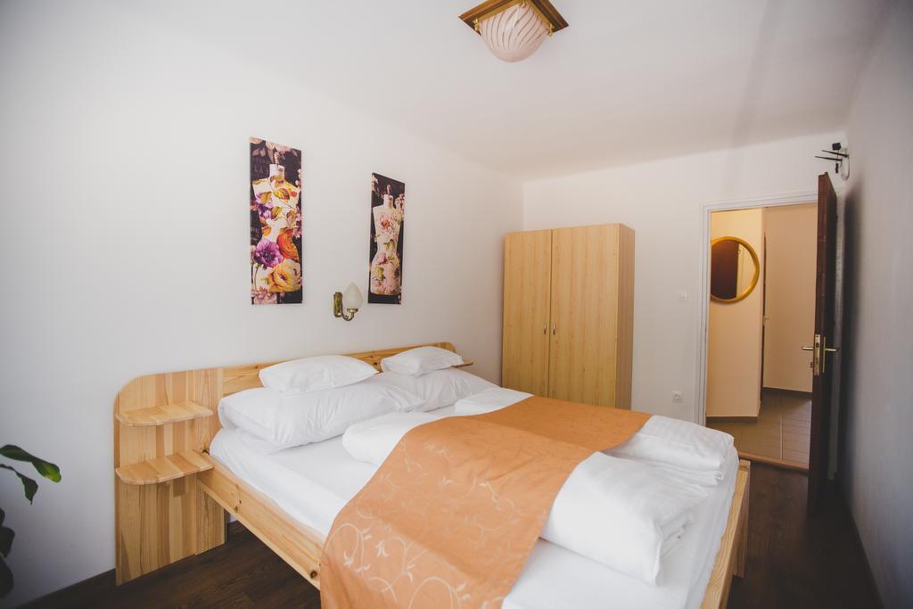 Jerry Apartman Bük Exterior foto